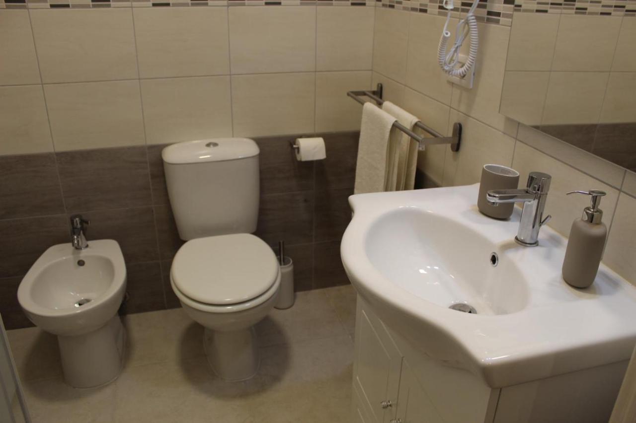 U Baruni B&B Messina Buitenkant foto